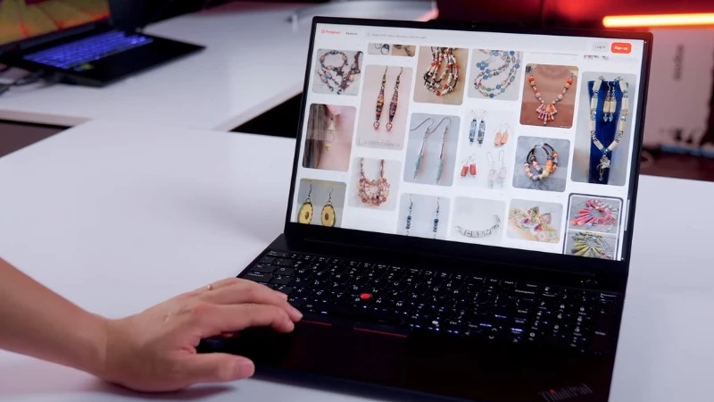 Kích thước 16inches nhưng gọn hơn kỳ vọng - Lenovo ThinkPad E16 Gen 3 