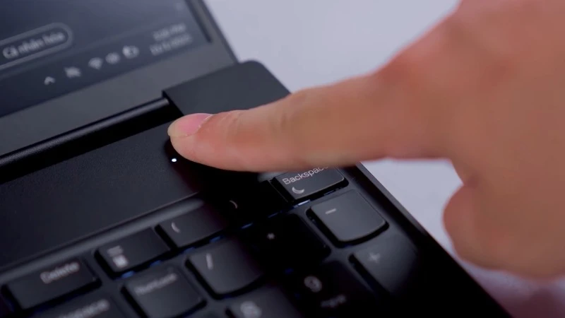 Pin đủ dùng đến 6 giờ làm việc - Lenovo ThinkPad E16 Gen 3 21SR002MVA