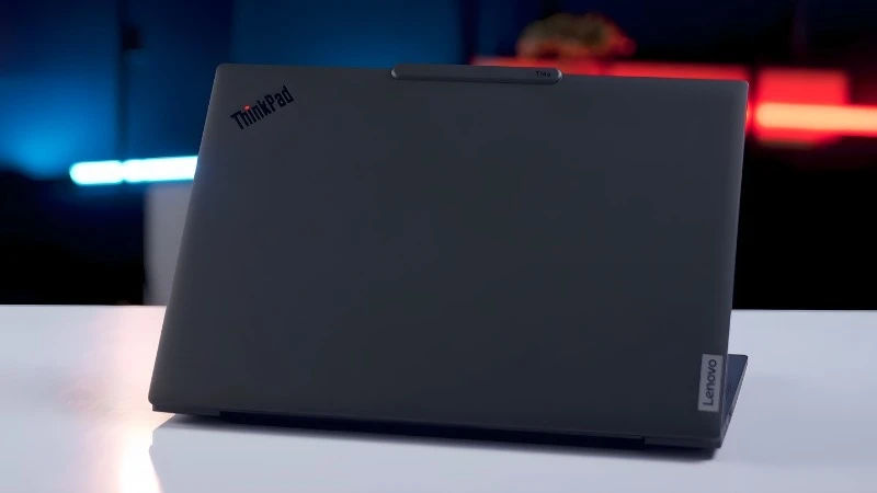 RAM 16GB, SSD 512GB - Lenovo ThinkPad T14s Gen 6 21R10005VN