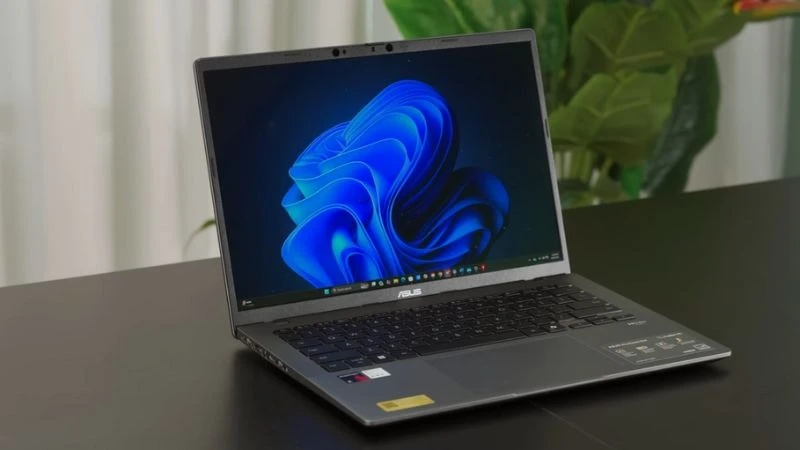 Asus Vivobook S14 S3407QA-SF043WS trang bị Windows 11 Home bản quyền