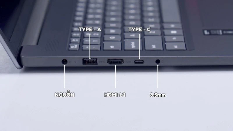 Lenovo IdeaPad Slim 3 14ARP10 83K6000BVN tích hợp đầy đủ cổng kết nối