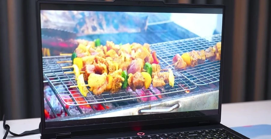 Câu hỏi thường gặp Lenovo Legion Pro 5 16IAX10 83F3003VVN