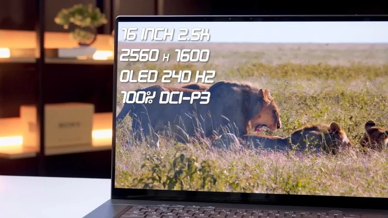 Màn hình OLED 16 inch 2.5K - Asus ROG Zephyrus G16 GU605CX-QR083W