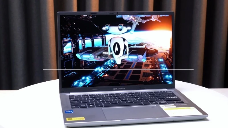 Màn hình 14 inch tỉ lệ 16:10 - Asus Vivobook 14 X1405VA-LY624W