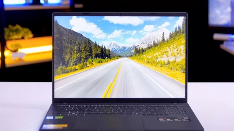 Đa nhiệm thả ga, khởi động tức thì với 16GB RAM - ASUS Gaming V16 V3607VH-RP024W