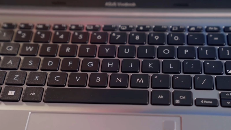 Cảm biến vân tay tích hợp Touchpad- ASUS VivoBook 14 A1405VA-KM095W