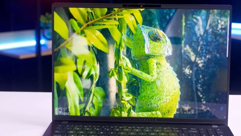 Màn hình 3K OLED rực rỡ, độ sâu màu đen chuẩn VESA DisplayHDR - Asus Vivobook S16 OLED M5606KA-RI016WS
