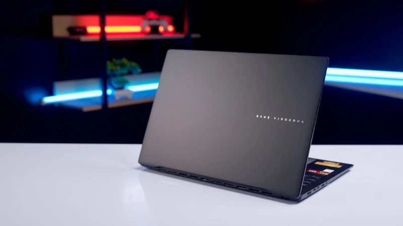 Đa nhiệm thoải mái với 24GB RAM, chuyển đổi ứng dụng không lo giật lag - Asus Vivobook S16 OLED M5606KA-RI016WS