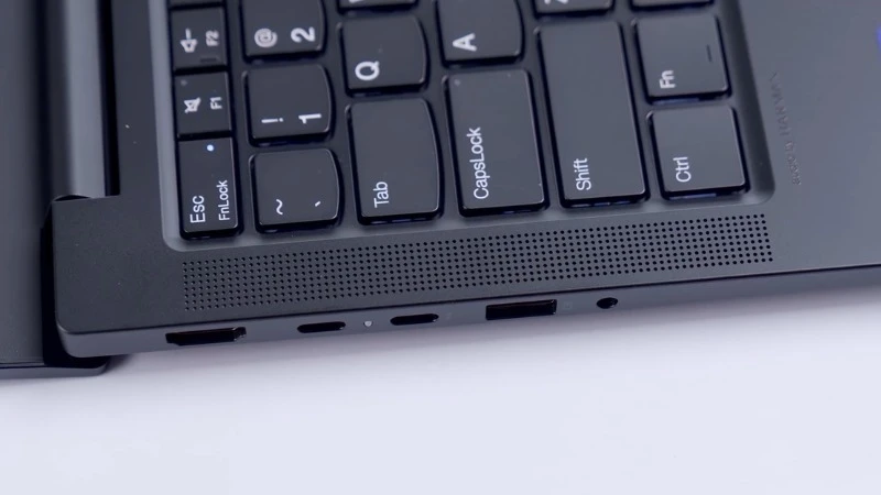 Pin 3 cell 48Wh vừa đủ cho những lần làm việc di động - Lenovo ThinkPad E14 Gen 7 21T9001YVA