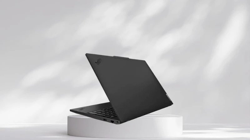 Lenovo ThinkPad P16s Gen 4 21QV005AVN phù hợp kỹ thuật viên, lập trình viên