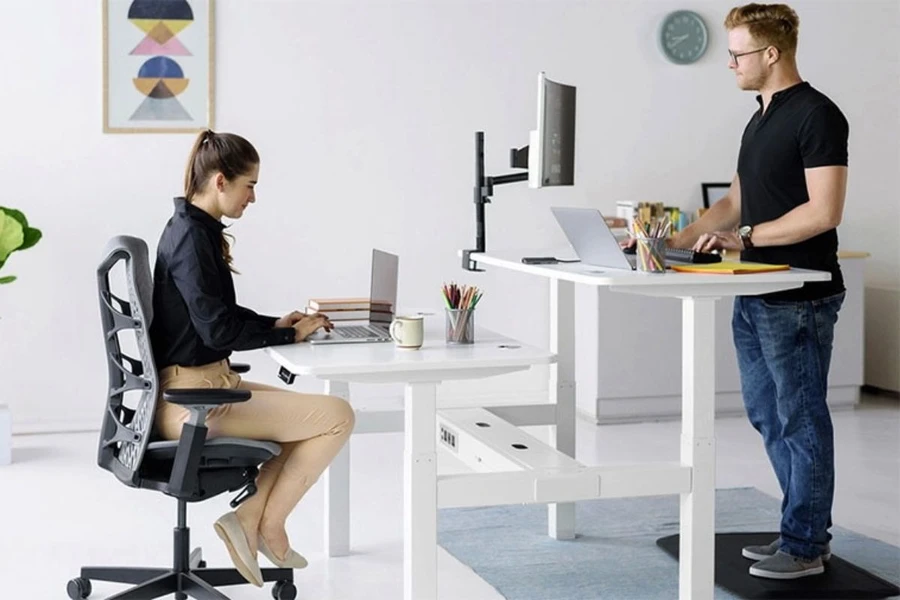 Điều chỉnh độ cao của bàn nâng hạ giúp tăng sự tập trung và tăng cường lưu thông máu