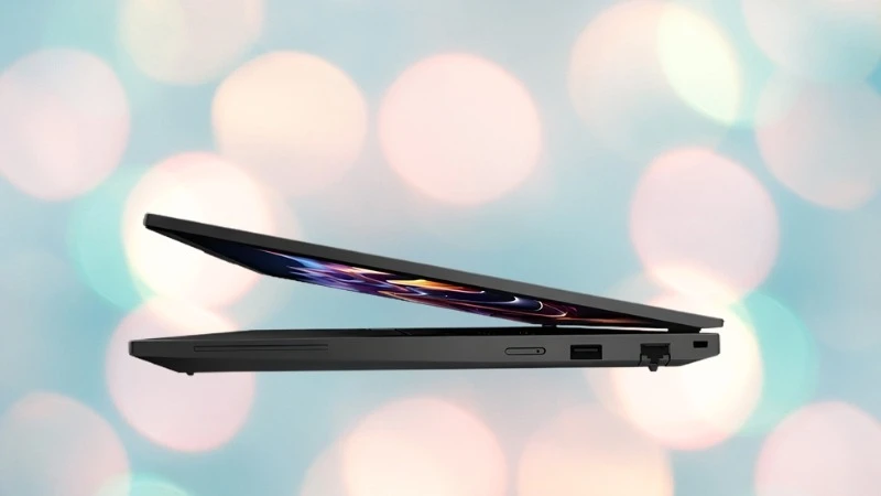 Khả năng đa nhiệm ấn tượng từ 32GB RAM kèm 2 khe cắm mở rộng - Lenovo ThinkPad P16s Gen 4 21QV005CVA