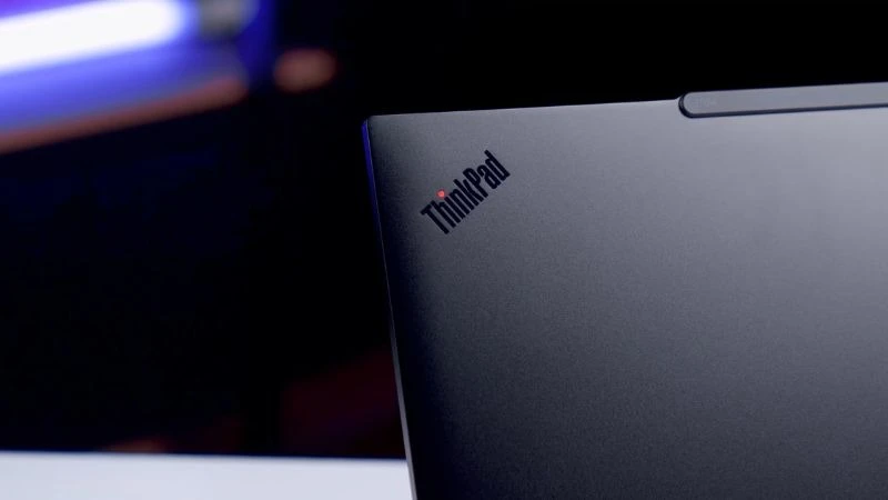 Khả năng đa nhiệm mở rộng ấn tượng với 32GB RAM DDR5 và hỗ trợ tối đa 96GB - Lenovo ThinkPad P16s Gen 4 21QV005DVA