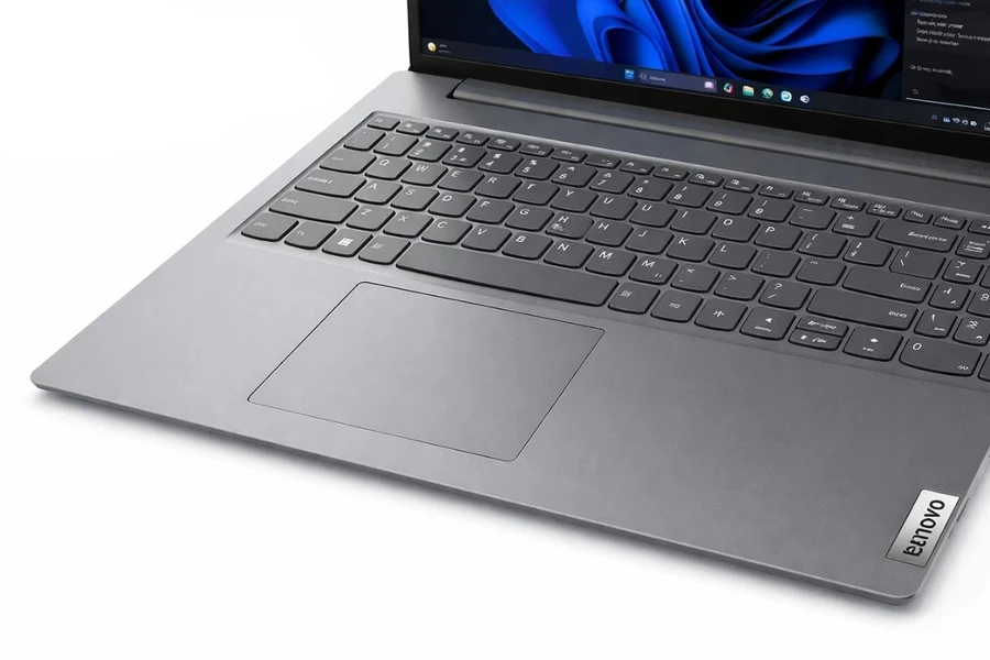Thiết kế bàn phím và touchpad của Lenovo V15 G5 IRL 83HF004AVN tạo sự thoải mái khi gõ và thao tác