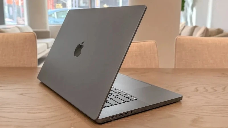 Apple Macbook Pro M5 Pro 16 inch 2026 MGEA4SA/A có thiết kế vỏ nhôm nguyên khối, sang trọng và thời thượng