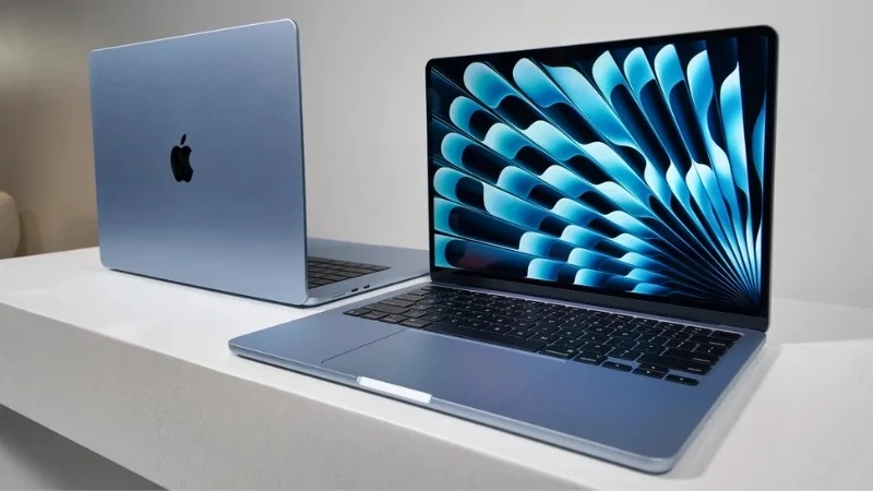 Apple Macbook Air M5 15 inch 2026 MDVT4SA/A trang bị camera 12MP Center Stage tự động căn giữa khung hình, giúp họp trực tuyến chuyên nghiệp hơn