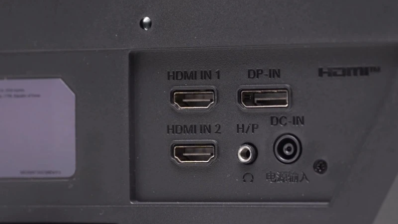 LG UltraGear 27GS50F-B sở hữu 2 cổng HDMI 2.0, 1 DisplayPort 1.4 và jack tai nghe 3.5mm tiện lợi