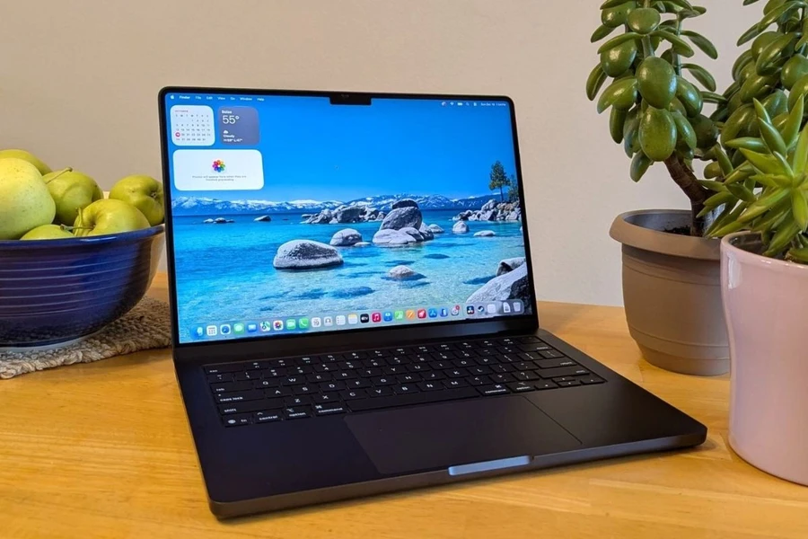 Macbook Pro M5 Max sử dụng màn hình Liquid Retina XDR sắc nét đến từng chi tiết