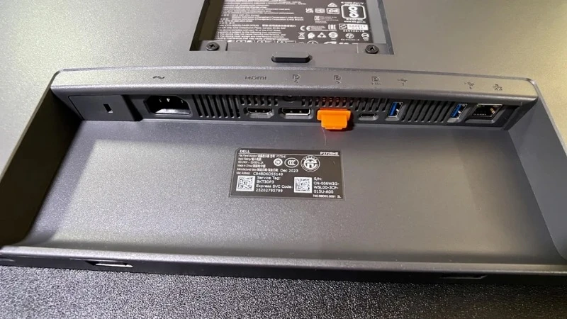 Dell P2725HE có cổng USB-C sạc 90W tiện lợi, tích hợp cổng LAN và USB-A biến màn hình thành hub kết nối