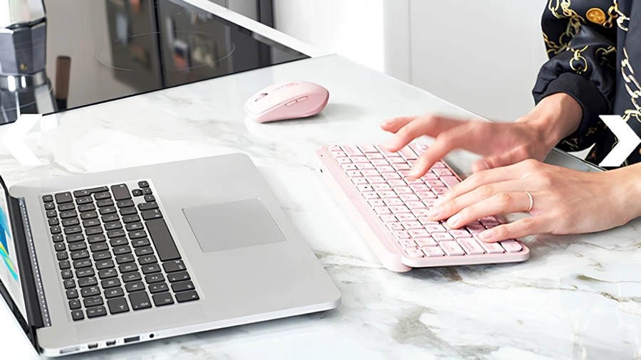 Bàn phím phản hồi chậm: Kiểm tra lại cổng USB, thay pin, rút ngắn khoảng cách kết nối hoặc thử trên thiết bị khác