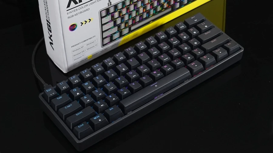 Đa số phím 61 phím thuộc layout bàn phím cơ 60%, nhưng số lượng phím có thể thay đổi tùy thiết kế cụ thể