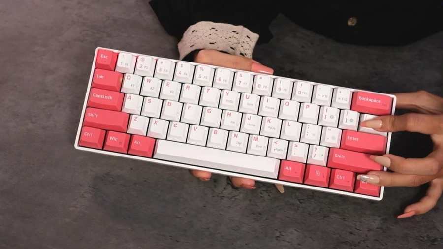 Bàn phím cơ 60% nhỏ gọn, tiết kiệm diện tích nhưng cần làm quen với phím tắt để thay phím chức năng