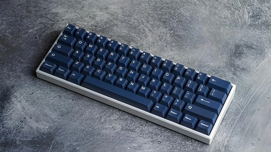 Gọi là bàn phím cơ 60% vì kích thước rút gọn, lược bỏ phím phụ để tối ưu diện tích so với bàn full-size