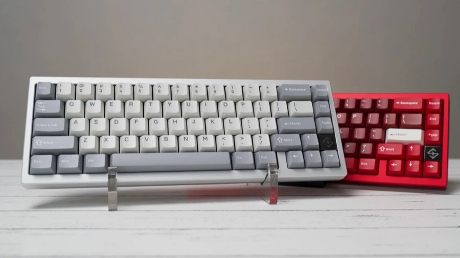 Layout bàn phím cơ 65% giúp tối ưu không gian rê chuột cho game thủ, đồng thời vẫn giữ phím mũi tên tiện lợi