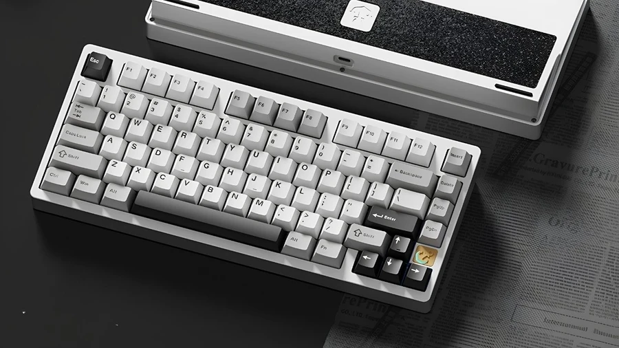 Bàn phím cơ 75% gồm cụm chữ, số, hàng F1-F12, phím mũi tên và các phím điều hướng như Del, PgUp