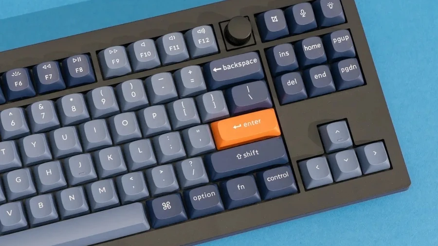 Ưu tiên chọn bàn phím cơ dưới 2 triệu có keycap PBT vì độ bền cao, ít bóng và cho cảm giác gõ chắc tay hơn so với ABS