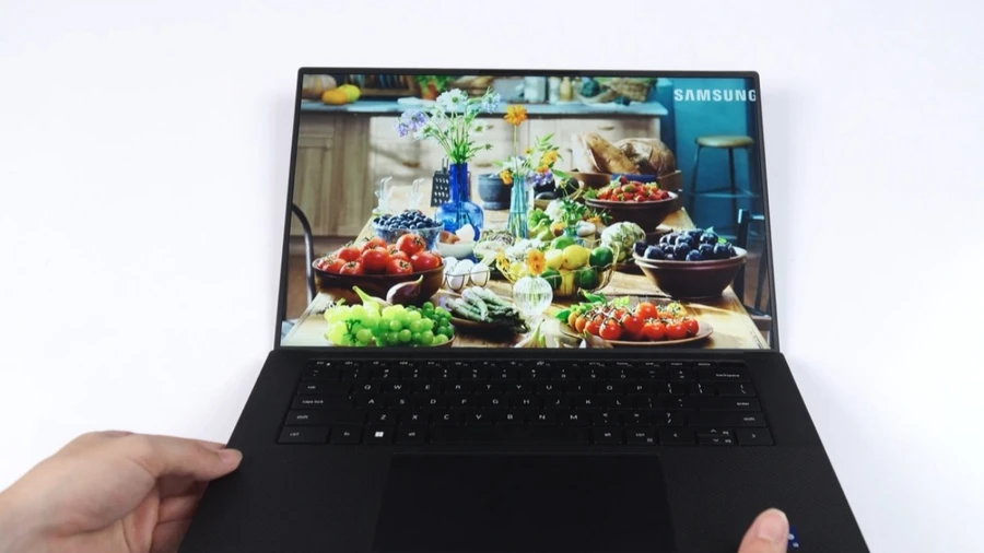 Dell Precision 5570 là laptop 4K di động mỏng nhẹ, hiệu năng cao, màn hình chuẩn màu đồ họa
