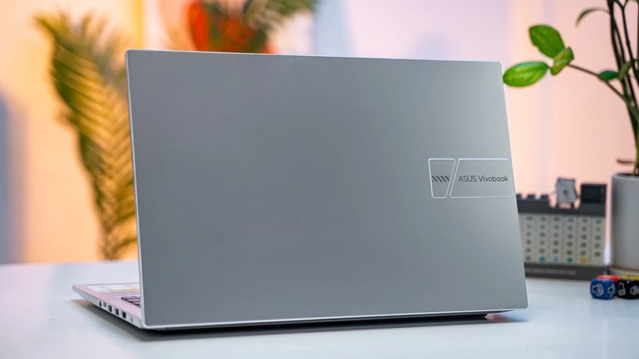 Chọn laptop cho sinh viên sư phạm theo ba phân khúc: giá rẻ dưới 10 triệu, tầm trung 10-15 triệu và cao cấp lớn hơn15 triệu