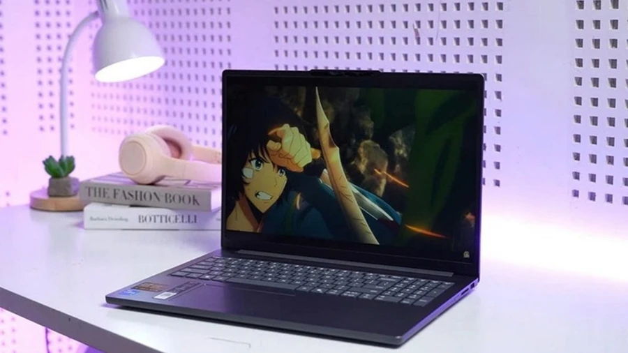 Laptop cho sinh viên sư phạm màn 16 rộng rãi, chip i7-13620H mạnh, pin bền, lý tưởng để soạn giáo án và làm việc lâu