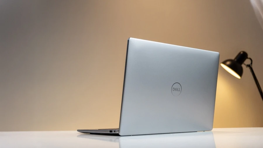 Laptop chip Snapdragon X Plus, pin siêu khỏe 16h, màn 14 tỷ lệ 16:10, hoàn hảo cho laptop cho sinh viên sư phạm