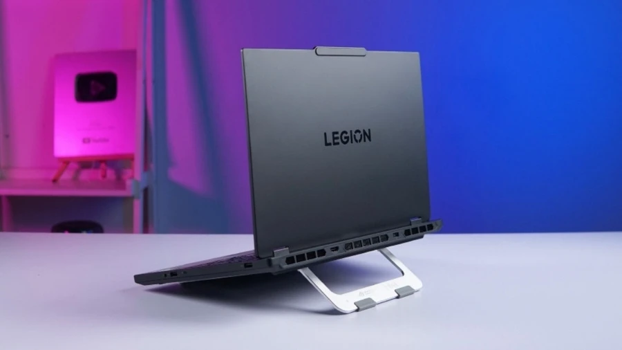 Laptop chơi FO4 mượt giá rẻ Lenovo Legion 5 15AHP10 83M00030VN có màn OLED 165Hz sắc nét, chiến FO4 cực mượt và ổn định