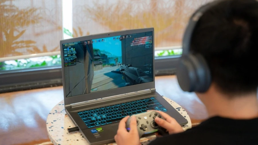 Cấu hình cao cấp laptop chơi valorant là Intel Core i9, RAM 32GB, card RTX 4070, SSD 1TB giúp FPS luôn đạt tối đa