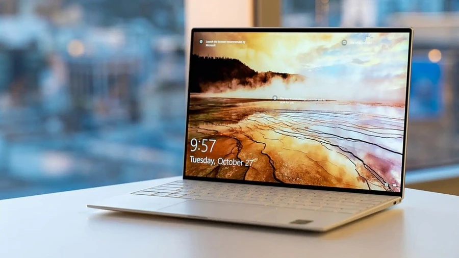 Laptop cho sinh viên kế toán nhỏ gọn, nhẹ, màn 13-15 inch và vỏ bền là lựa chọn tối ưu cho sinh viên di chuyển