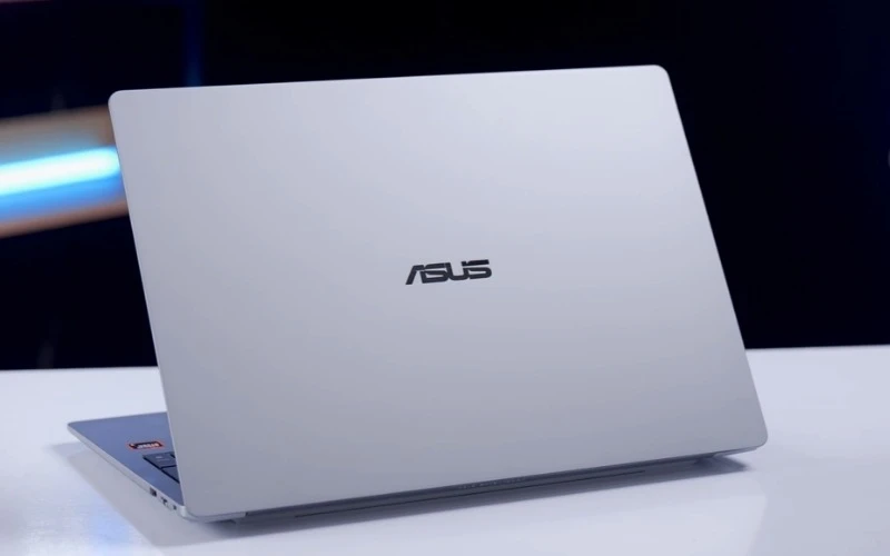 Thiết kế ASUS ExpertBook P3 PM3406CHA-LY0089W tối giản, bền bỉ và cơ động cao cho dân văn phòng