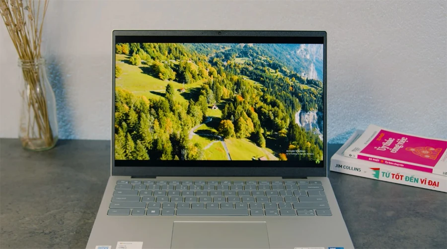 Dell Inspiron 14 Plus 7430 mang lại trải nghiệm vừa ổn cho những người dùng phổ thông