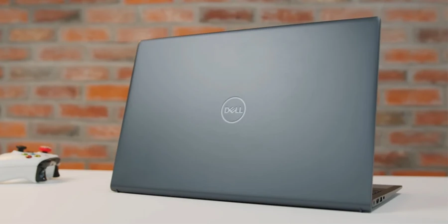 Dell Inspiron 15 - một dòng laptop phổ thông, được ưa chuộng trên thị trường 