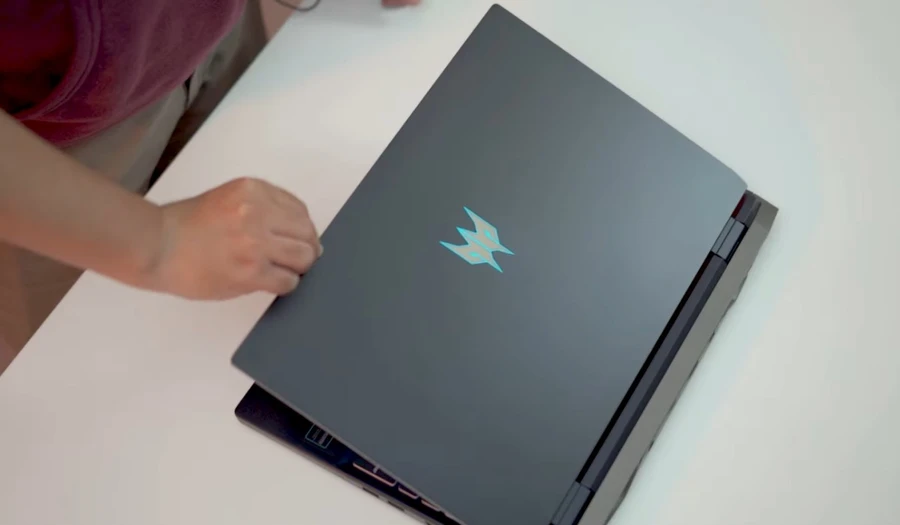 Thiết kế - Acer Predator Helios 300