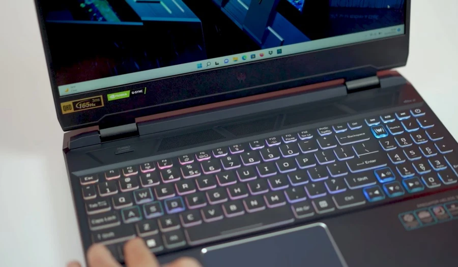 Bàn phím - Acer Predator Helios 300