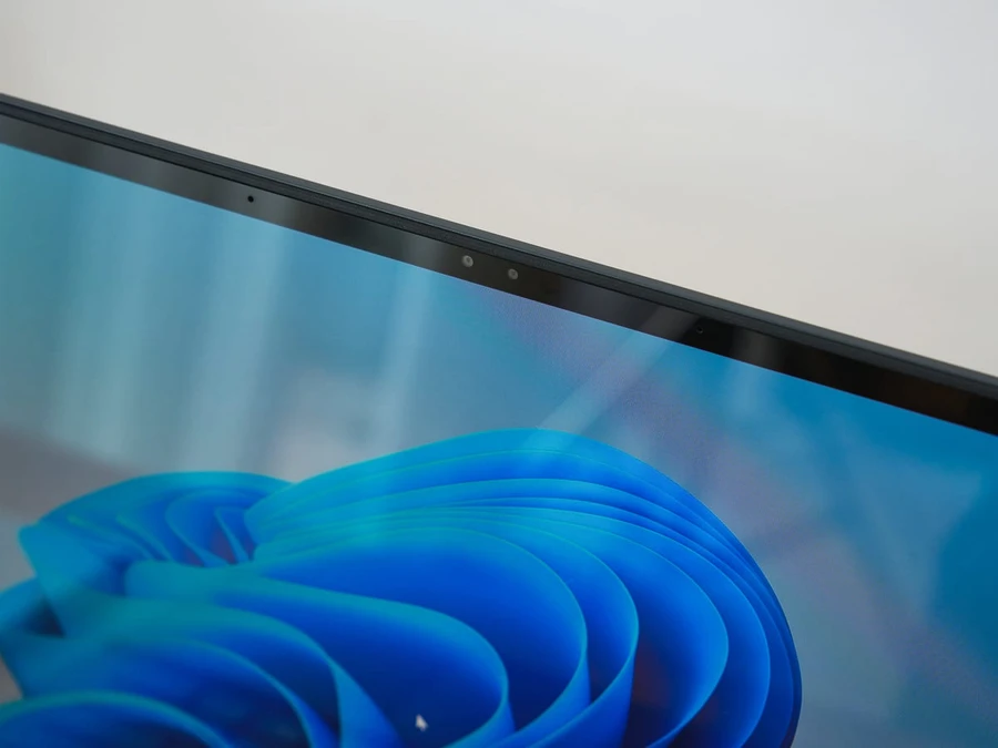 ASUS Zenbook 14 Duo trang bị camera Windows Hello Hồng ngoại​ (IR)