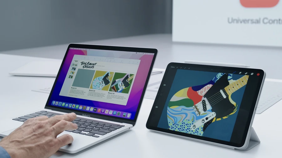 MacBook, iPhone và iPad minh họa tính năng hệ sinh thái macOS Monterey