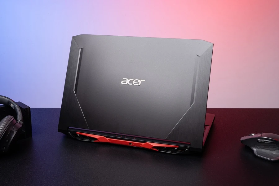 Acer Nitro 5 2021 Intel H45 thiết kế hầm hố, đậm chất gaming