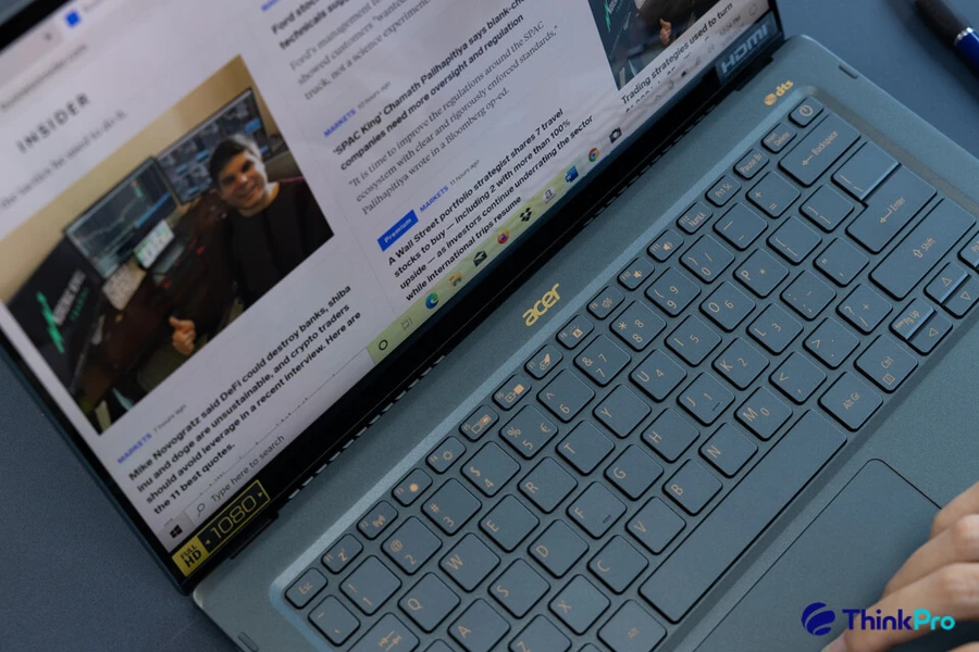 Bàn phím Acer Swift 5 với đèn nền LED và bố cục thân thiện cho người dùng doanh nhân
