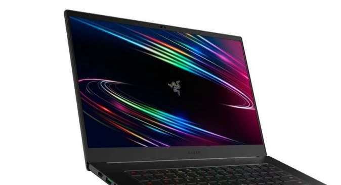 Màn hình Razer Blade 15 Base 2020 với tần số quét 144Hz và đèn LED RGB