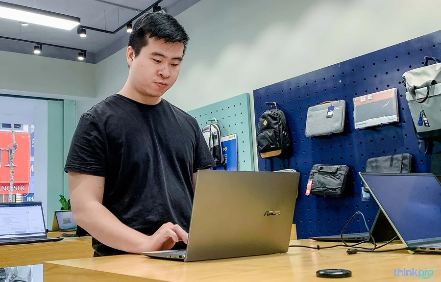 Anh Mạnh Hùng chọn mua ASUS Zenbook Q408UG tại ThinkPro