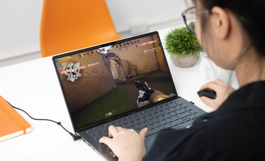 ASUS ZenBook 14 Q407iq