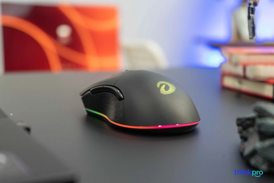 Chuột DareU EM901X RGB với đèn LED hiển thị DPI